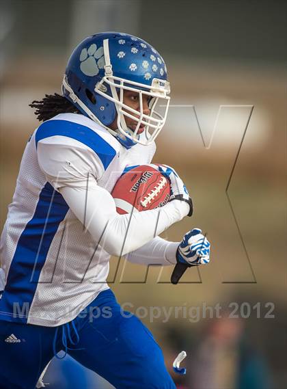 Thumbnail 1 in Briar Woods vs. Courtland (VHSL Division 4 Semifinal) photogallery.