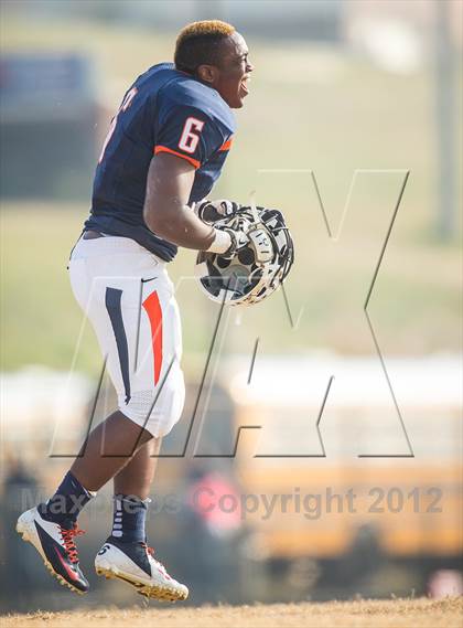 Thumbnail 2 in Briar Woods vs. Courtland (VHSL Division 4 Semifinal) photogallery.
