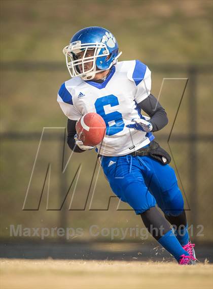 Thumbnail 3 in Briar Woods vs. Courtland (VHSL Division 4 Semifinal) photogallery.