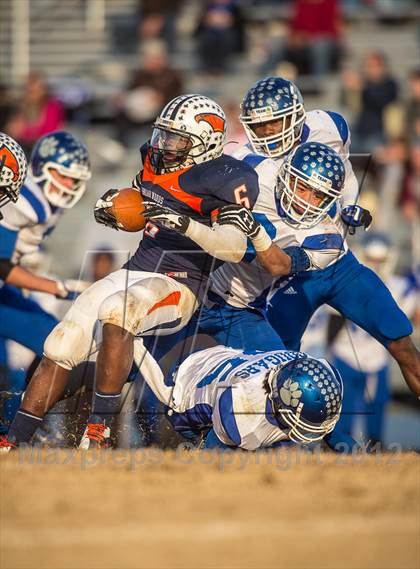 Thumbnail 1 in Briar Woods vs. Courtland (VHSL Division 4 Semifinal) photogallery.