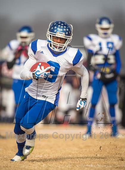 Thumbnail 3 in Briar Woods vs. Courtland (VHSL Division 4 Semifinal) photogallery.