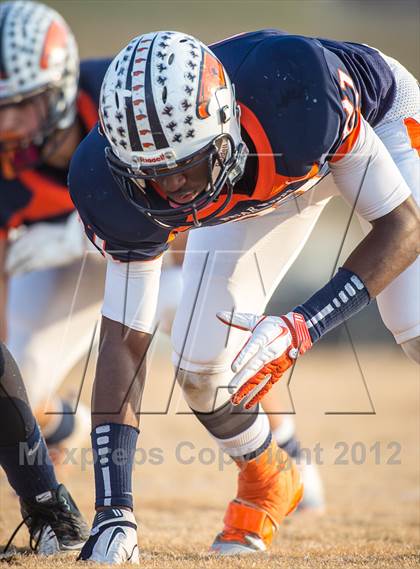 Thumbnail 3 in Briar Woods vs. Courtland (VHSL Division 4 Semifinal) photogallery.