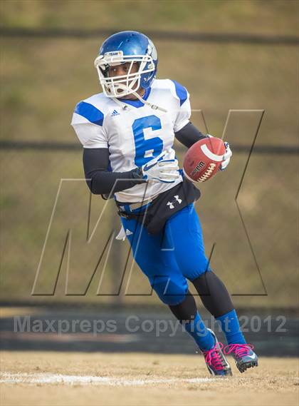 Thumbnail 3 in Briar Woods vs. Courtland (VHSL Division 4 Semifinal) photogallery.