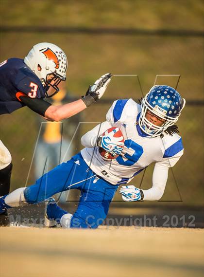 Thumbnail 2 in Briar Woods vs. Courtland (VHSL Division 4 Semifinal) photogallery.