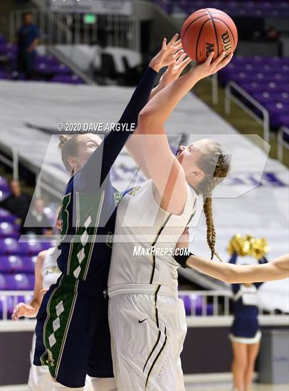 Thumbnail 3 in Snow Canyon vs. Desert Hills (UHSAA 4A Quarterfinal) photogallery.