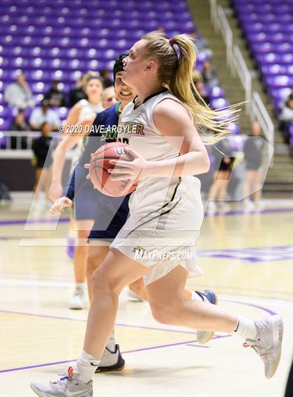 Thumbnail 2 in Snow Canyon vs. Desert Hills (UHSAA 4A Quarterfinal) photogallery.