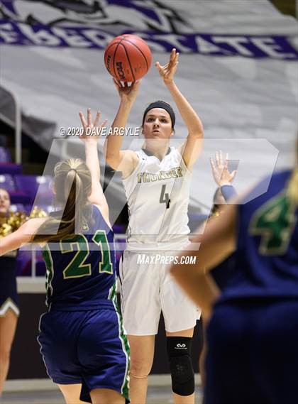 Thumbnail 3 in Snow Canyon vs. Desert Hills (UHSAA 4A Quarterfinal) photogallery.