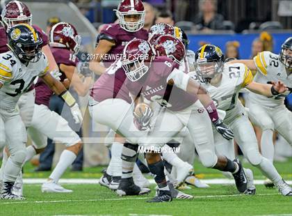 Thumbnail 2 in University Lab vs. De La Salle (LHSAA 3A Final)  photogallery.