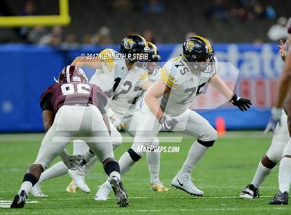 Thumbnail 3 in University Lab vs. De La Salle (LHSAA 3A Final)  photogallery.