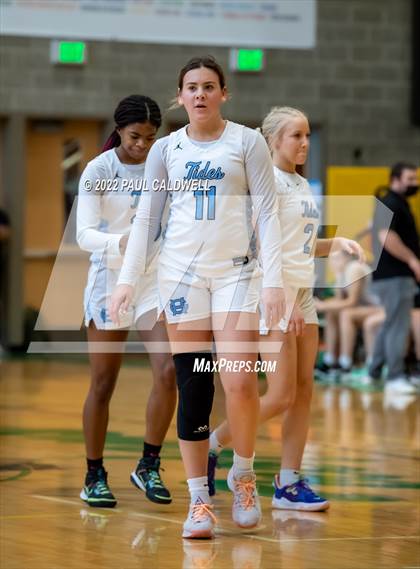 Thumbnail 3 in Lincoln vs Gig Harbor (WIAA 3A District Consolation Final) photogallery.