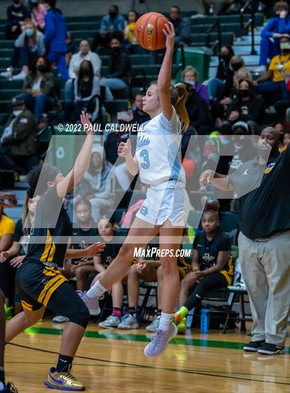 Thumbnail 1 in Lincoln vs Gig Harbor (WIAA 3A District Consolation Final) photogallery.
