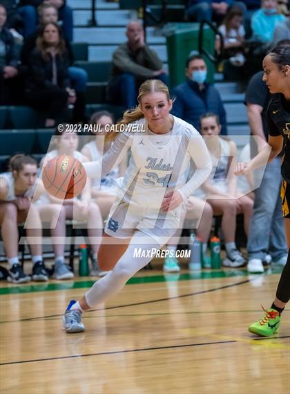 Thumbnail 3 in Lincoln vs Gig Harbor (WIAA 3A District Consolation Final) photogallery.