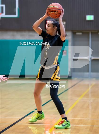 Thumbnail 1 in Lincoln vs Gig Harbor (WIAA 3A District Consolation Final) photogallery.
