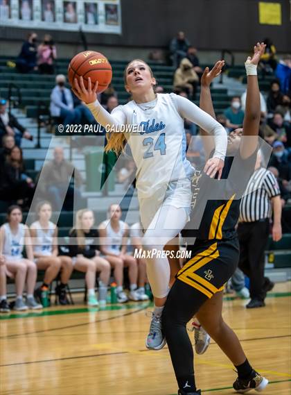 Thumbnail 3 in Lincoln vs Gig Harbor (WIAA 3A District Consolation Final) photogallery.