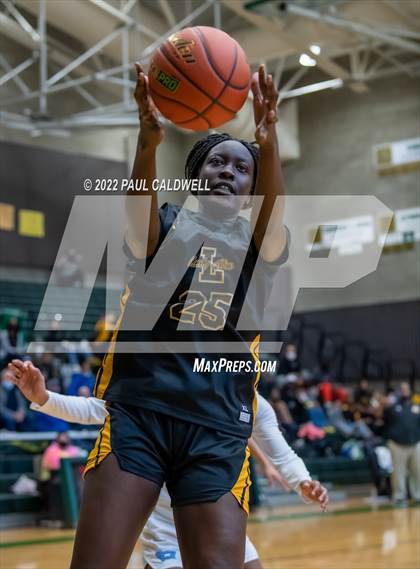 Thumbnail 2 in Lincoln vs Gig Harbor (WIAA 3A District Consolation Final) photogallery.