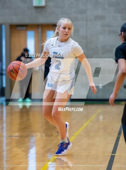 Thumbnail 1 in Lincoln vs Gig Harbor (WIAA 3A District Consolation Final) photogallery.