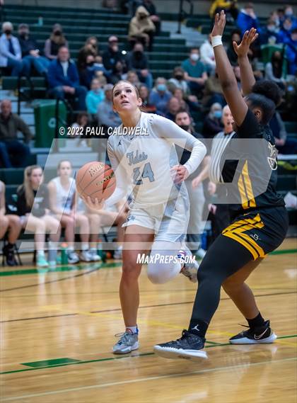 Thumbnail 2 in Lincoln vs Gig Harbor (WIAA 3A District Consolation Final) photogallery.