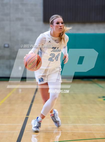 Thumbnail 2 in Lincoln vs Gig Harbor (WIAA 3A District Consolation Final) photogallery.