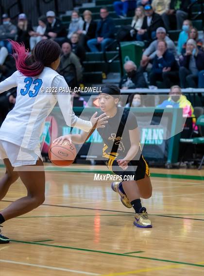 Thumbnail 1 in Lincoln vs Gig Harbor (WIAA 3A District Consolation Final) photogallery.
