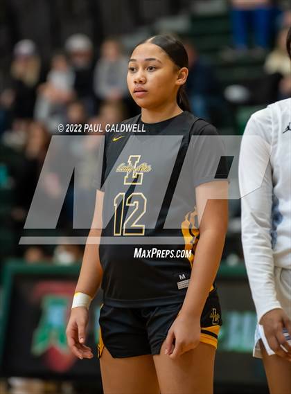 Thumbnail 3 in Lincoln vs Gig Harbor (WIAA 3A District Consolation Final) photogallery.