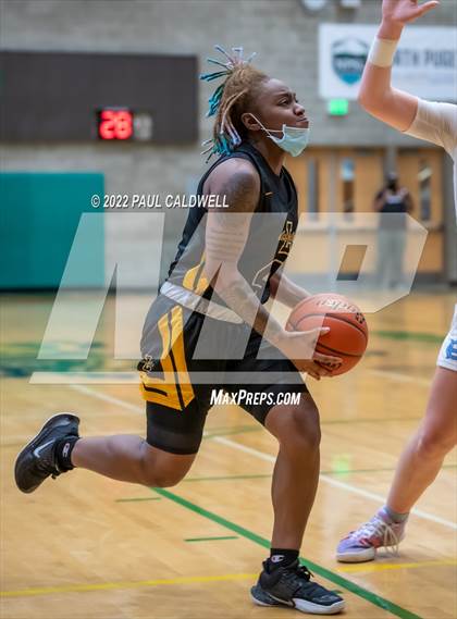 Thumbnail 3 in Lincoln vs Gig Harbor (WIAA 3A District Consolation Final) photogallery.