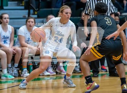 Thumbnail 3 in Lincoln vs Gig Harbor (WIAA 3A District Consolation Final) photogallery.