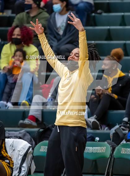 Thumbnail 3 in Lincoln vs Gig Harbor (WIAA 3A District Consolation Final) photogallery.