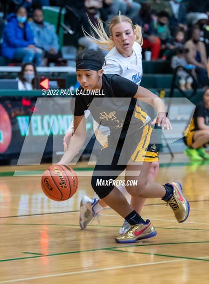 Thumbnail 3 in Lincoln vs Gig Harbor (WIAA 3A District Consolation Final) photogallery.