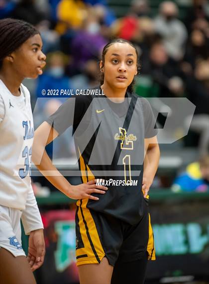 Thumbnail 2 in Lincoln vs Gig Harbor (WIAA 3A District Consolation Final) photogallery.