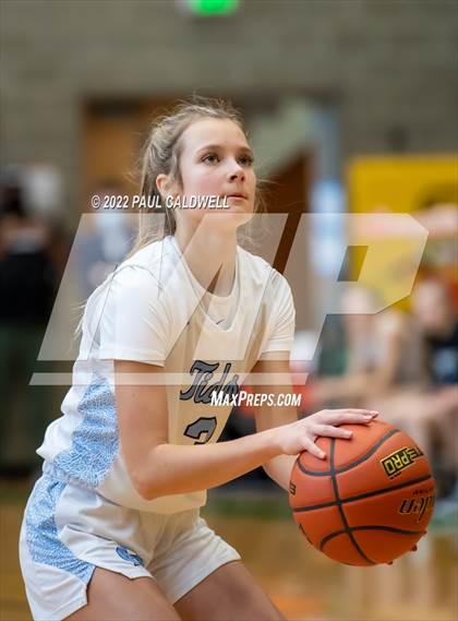 Thumbnail 3 in Lincoln vs Gig Harbor (WIAA 3A District Consolation Final) photogallery.