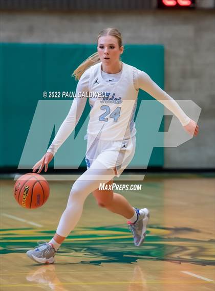Thumbnail 1 in Lincoln vs Gig Harbor (WIAA 3A District Consolation Final) photogallery.