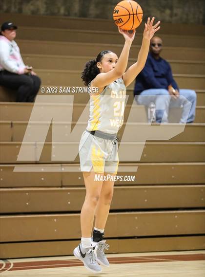 Thumbnail 3 in Chico @ Clovis West (Nike Central Valley Showdown) photogallery.