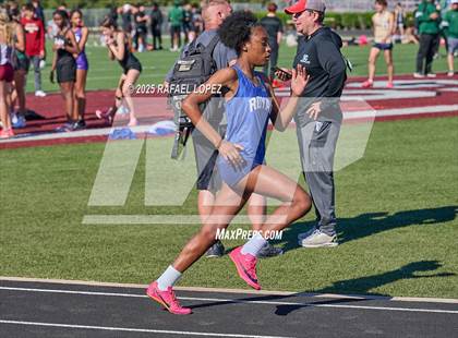 Thumbnail 3 in Dog Pound Invitational (800M) photogallery.