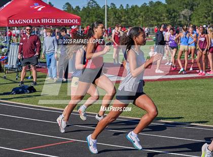 Thumbnail 2 in Dog Pound Invitational (800M) photogallery.