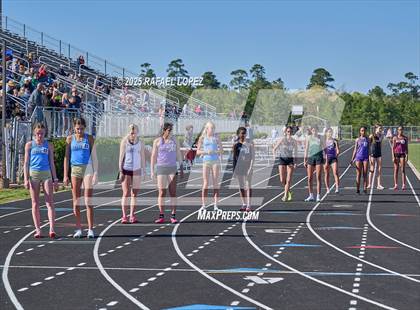 Thumbnail 2 in Dog Pound Invitational (800M) photogallery.