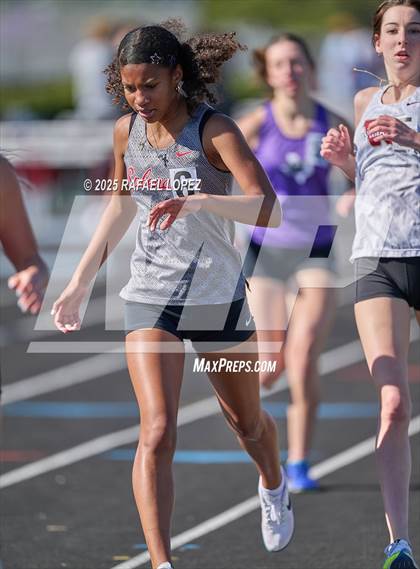 Thumbnail 3 in Dog Pound Invitational (800M) photogallery.