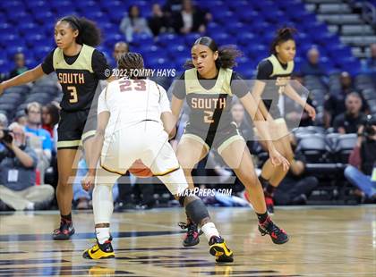 Thumbnail 3 in Summer Creek vs. South Grand Prairie (UIL 6A State Semifinal) photogallery.