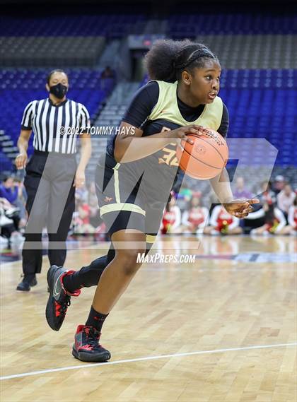 Thumbnail 1 in Summer Creek vs. South Grand Prairie (UIL 6A State Semifinal) photogallery.
