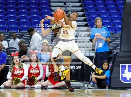 Thumbnail 1 in Summer Creek vs. South Grand Prairie (UIL 6A State Semifinal) photogallery.