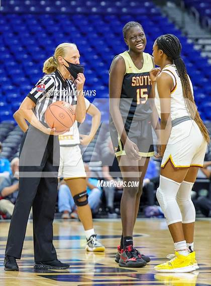 Thumbnail 1 in Summer Creek vs. South Grand Prairie (UIL 6A State Semifinal) photogallery.