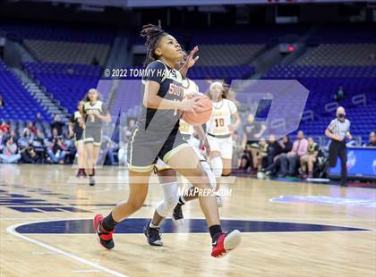 Thumbnail 2 in Summer Creek vs. South Grand Prairie (UIL 6A State Semifinal) photogallery.