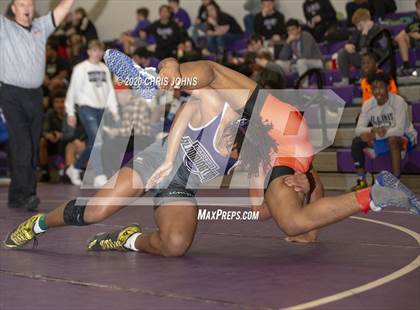 Thumbnail 1 in IHSA  2A Mascoutah Sectional photogallery.