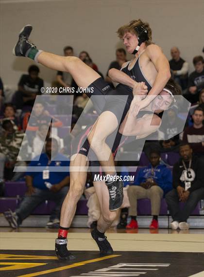 Thumbnail 2 in IHSA  2A Mascoutah Sectional photogallery.