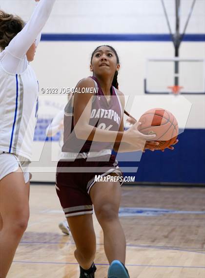Thumbnail 1 in Davenport vs La Vernia (UIL 4A Region 3 Bi-District) photogallery.