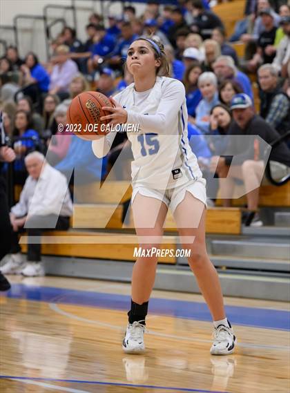 Thumbnail 3 in Davenport vs La Vernia (UIL 4A Region 3 Bi-District) photogallery.