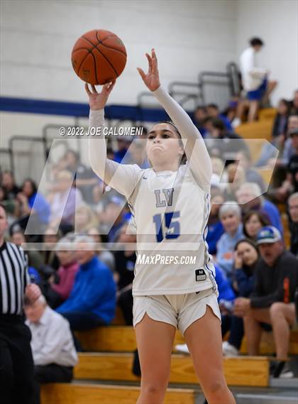 Thumbnail 1 in Davenport vs La Vernia (UIL 4A Region 3 Bi-District) photogallery.