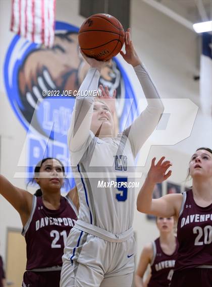 Thumbnail 2 in Davenport vs La Vernia (UIL 4A Region 3 Bi-District) photogallery.