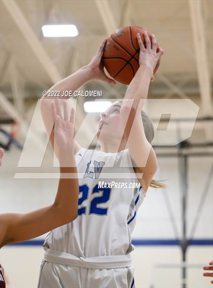Thumbnail 1 in Davenport vs La Vernia (UIL 4A Region 3 Bi-District) photogallery.