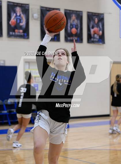 Thumbnail 3 in Davenport vs La Vernia (UIL 4A Region 3 Bi-District) photogallery.