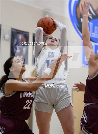 Thumbnail 1 in Davenport vs La Vernia (UIL 4A Region 3 Bi-District) photogallery.